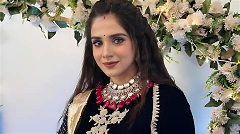 Yrkkh Pratiksha Honmukhe Writes A Heartfelt Note For Her Character