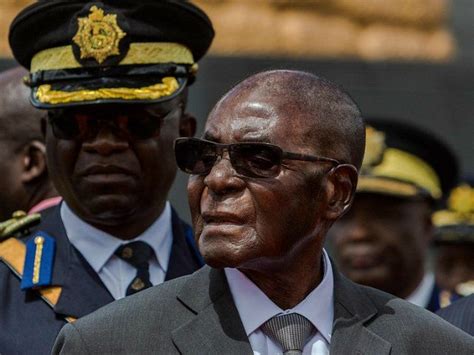 Zimbabwe Coup: Mugabe Under House Arrest, Army Controls Media