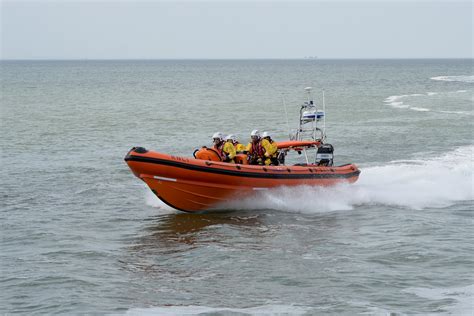 Rnli Boats Exmouth Rnli Lifeboat Rescues Distressed Yacht Rnli