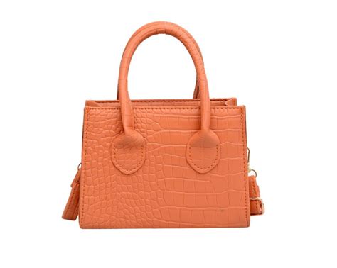 7 GORGEOUS Look Alike Birkin Bag Dupes: Get The Iconic Look