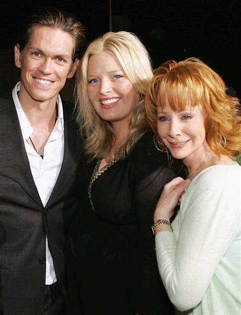 Reba McEntire will 'never forget' seeing Steve Howey nude on 'Shameless'