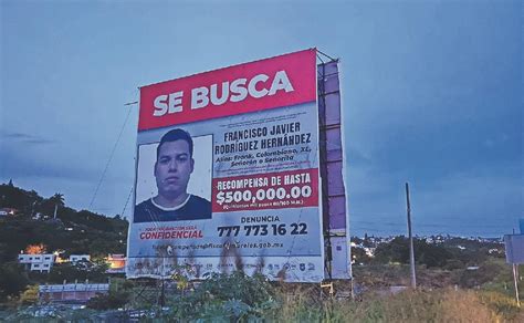 Intentan quemar cartel que anuncia medio millón de pesos por El