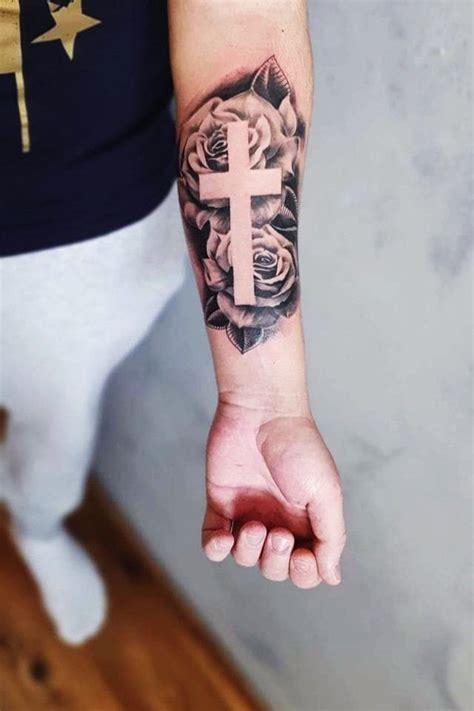 Tetování růže a kříž Idee per tatuaggi Tatuaggi Idee