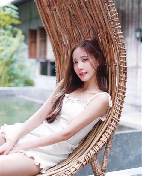 Hot Sexy Charada Imraporn Bikini Pics