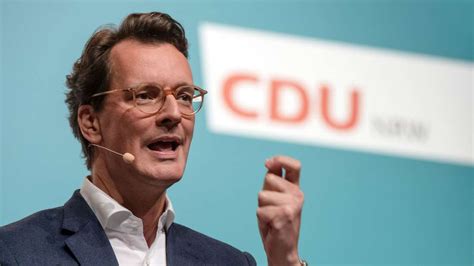 Wer Ist Der Ministerpr Sident Von Nrw Hendrik W St Cdu