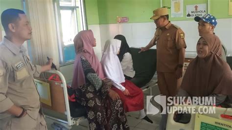 Pulang Dari Puskesmas Daftar Korban Keracunan Jajanan Samen Di