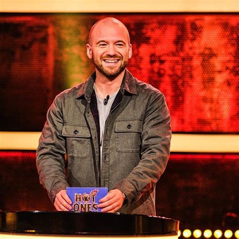 Sean Evans Hot Ones Wiki Bio Age Girlfriend Net Worth Height