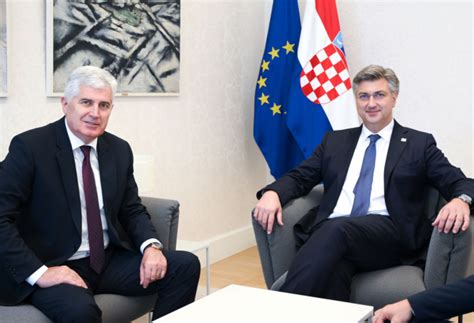 PLENKOVIĆ OPET PRIČA O POTREBI DA SE NASTAVE RAZGOVORE Premijer i