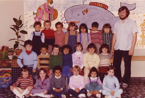 Photo de classe Grande section 80 81 de 1980 école Maternelle Sévigné