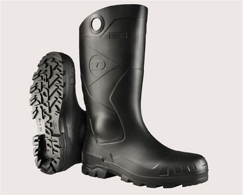 11 Best Men’s Rubber Boots for Rain & Mud Protection in 2025 | WERD