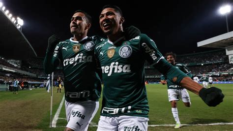 15 milhões Palmeiras define lista de jogadores que podem ser vendidos