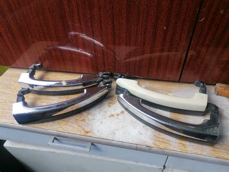 #20. Антихром решётки и ручек — Ford Focus II Sedan, 1,6 л, 2006 года ...