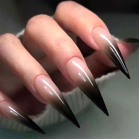 Shape Stiletto Shaped Nails Sizes Per Hand Color Nude W Black