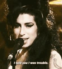 Amy Winehouse GIF - Amy Winehouse - Discover & Share GIFs