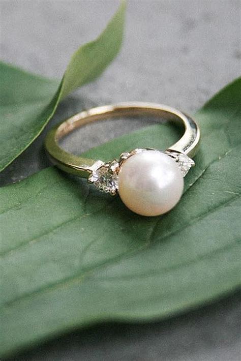 30 Pearl Engagement Rings For A Beautiful Romantic Look Pearl Engagement Ring Pink Morganite