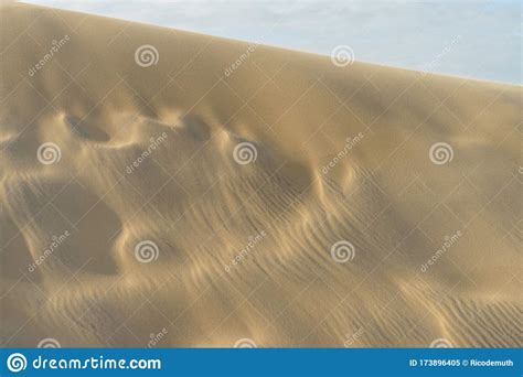 Pistas Del Viento En La Arena De La Duna Del Pilat Imagen De Archivo