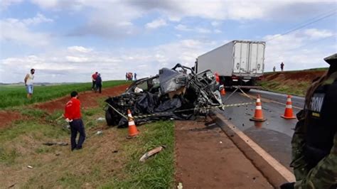 Filho Morre Em Acidente Na Br Ap S Matar Pai A Facadas No Pr