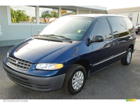 2000 Chrysler Voyager - Information and photos - MOMENTcar