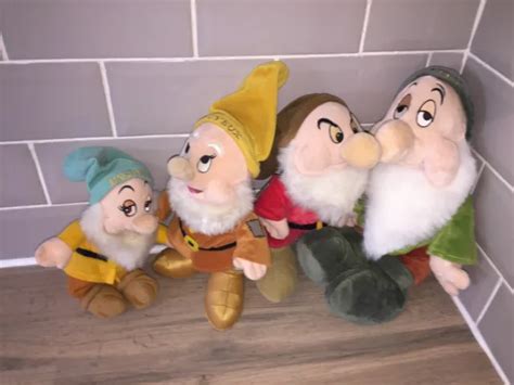 Disney Snow White And Seven Dwarfs Plush Bundle Happy Sleepy Bashful