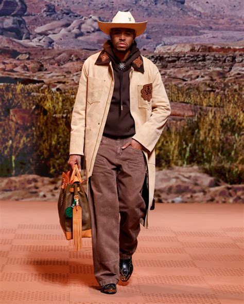 Défilé Louis Vuitton Fwh 2024 Pharrell Williams Chez Les Cowboys Luxus Plus