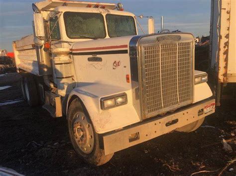 1984 Freightliner Flc Hood For Sale Ucon Id 32121 2