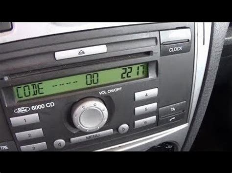 Trouver le numéro de série et mettre le code sur autoradio Ford par