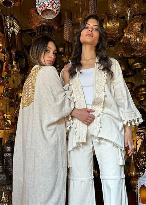 11 Stylish Ways To Wear Kimonos During Ramadan