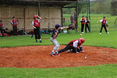 SCHÜLER TOSSBALL Und weiter geht wilde Fahrt Home of the 89ers