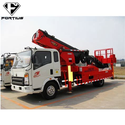 Sinotruk T T Hydraulic Cage Bucket Meters Telescopic Boom