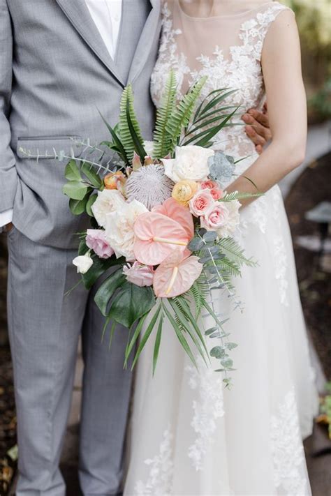 80 Impressive Anthurium Wedding Bouquets - Weddingomania