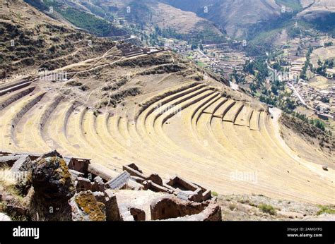 Inca terraces in Pisac, Peru Stock Photo - Alamy