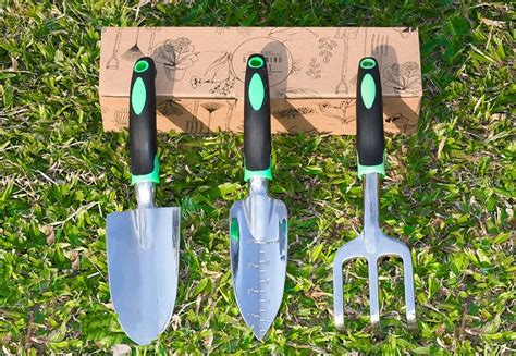 Customized 3 Pieces Heavy Duty Garden Hand Tools Trowel Transplanter Cultivator Rake Shovel