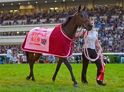 日本最強牝馬陣を粉砕したスノーフェアリーの豪脚。～エ女王杯、衝撃の瞬間を振り返る～ 競馬 Number Web ナンバー