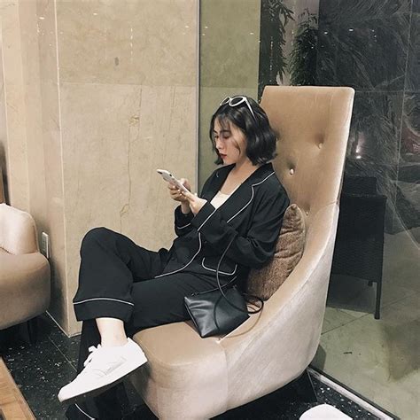 HOT MOM của gia đình hot nhất MXH phong cách thời trang không những đẹp mà còn cực chất