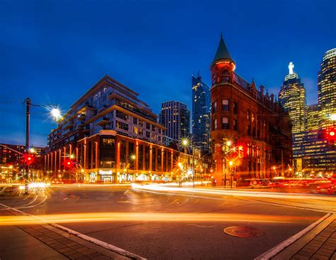 photo view  city street  night architecture long exposure