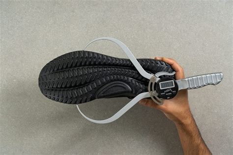 Cut in half: Reebok Lite 3 Review | RunRepeat