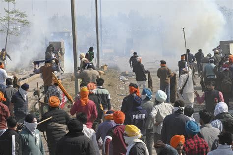 印度農民示威持續 警方封路無人機投擲催淚彈阻推進 星島日報