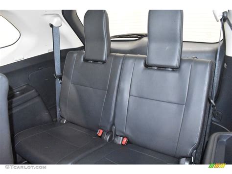 2019 Mitsubishi Outlander Se Rear Seat Photo 140223673