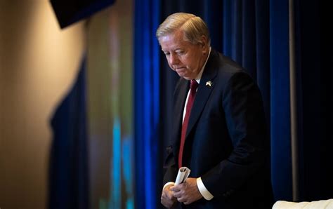 Lindsey Graham Threatens “riots In The Streets” If Trump Is Prosecuted