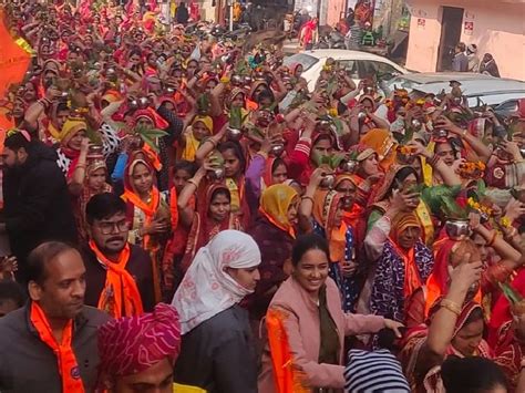 Akhand Ramayana Recitation In Kota Lamps Being Distributed कोटा में अखंड रामायण पाठ बांटे जा