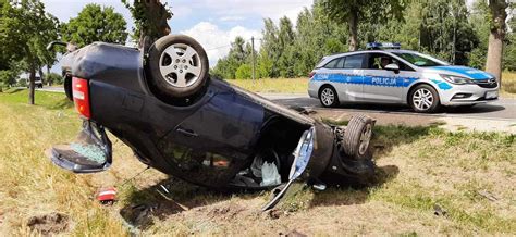 Ursus Roztrzaskany Na Cz Ci I Rozbite Auto Dramatyczny Wypadek Pod