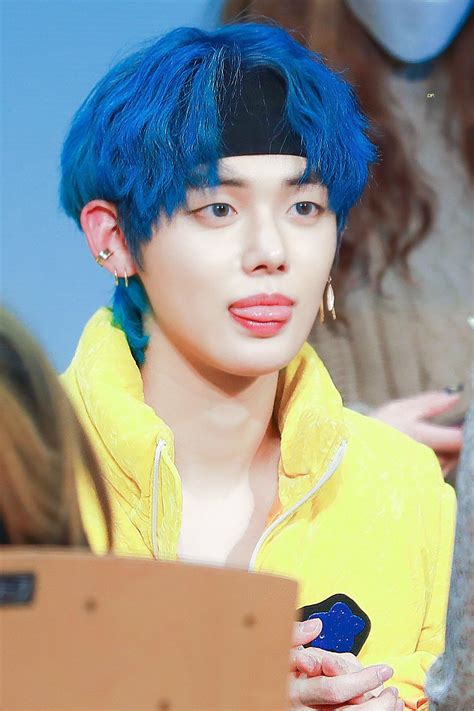 Yeonjun Pics On Twitter Txt Blue Hair Cute Actors