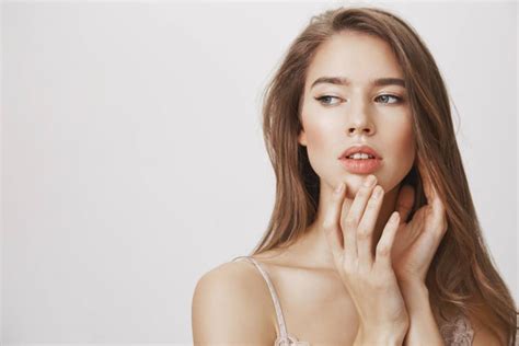 Aumento de labios con ácido hialurónico Una solución sutil y natural