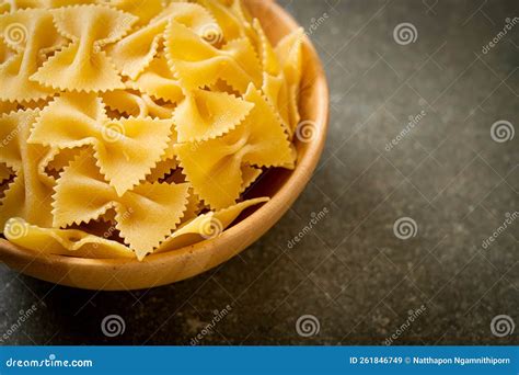 Dry Uncooked Farfalle Pasta In Bowl Stock Image Image Of Gourmet