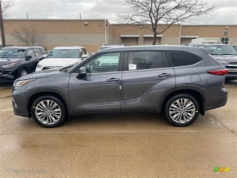 Magnetic Gray Metallic 2021 Toyota Highlander Platinum AWD Exterior