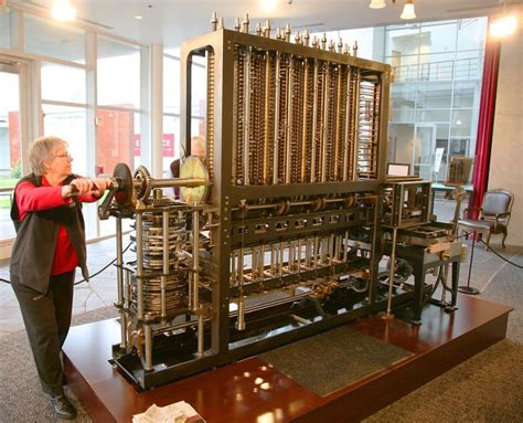 The computer designed in the 1800s - Hybrid Three Columns Template