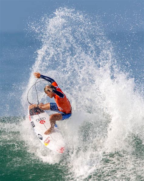 Las Estrellas Del Surf Mundial Brillan En Huntington Beach Momento