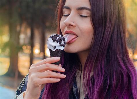 Premium Photo Beautiful Woman With Delicious Ice Cream Chocolate Oreo