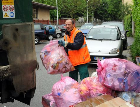 Rifiuti Il Comune Proroga Per Un Anno La Gestione A Ecologia Servizi