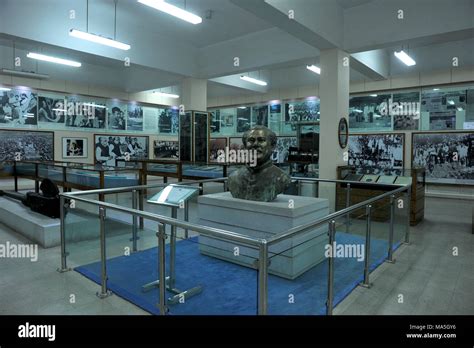 Bangladesh National museum in Dhaka Stock Photo - Alamy